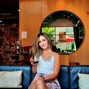 Meet your Posher, Brooke